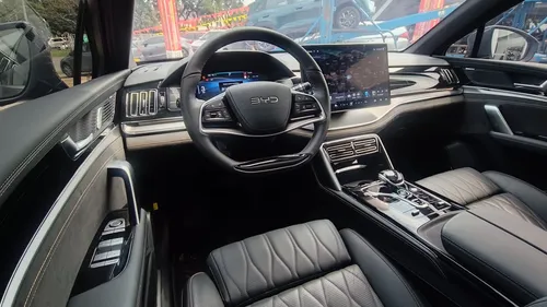Byd Tang Ev Modelo: 2025 *(7 Puestos)*