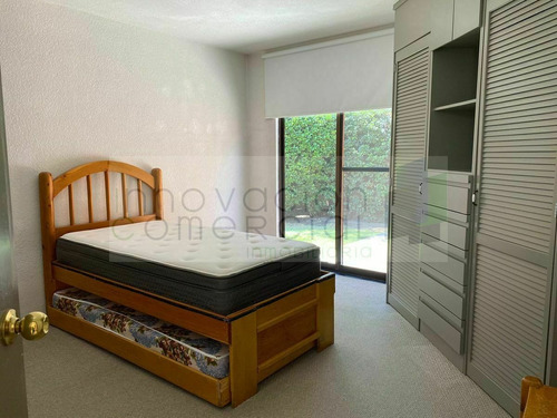 Jurica, Casa De Un Nivel En Venta Con Terraza, Jacuzzi Y Más