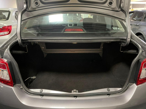 Renault Logan Life Mecanico 4x2 Gasolina