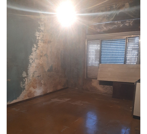 Gran Inmueble Sobre Calle Principal Para Vivir O Para Inversión En Zona Estratégica Del Barrio Para Destinos Múltiples Apto Profesional Comercial Salón Garages Viviendas Galpón Fot 2 Desarrolladores