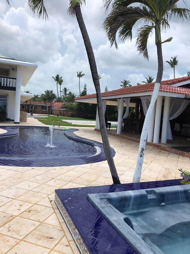 Venta Hermosa Villa Bávaro Punta Cana