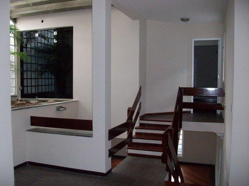 Imagem 15 de 26 de Casa 6 Comodos - 32