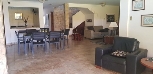 Imagen 7 de 9 de Se Vende Townhouse En El Conj. Res. Golden House, Piedras Pintadas. Código.: Foth-115
