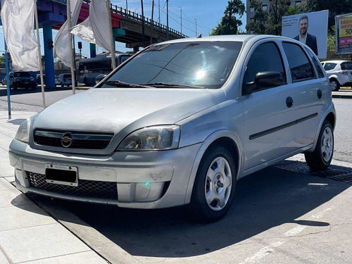 Imagen 5 de 16 de Chevrolet Corsa 2009 1.8 Gl Aa+da