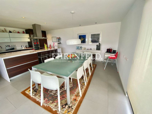 Casa En Venta De 5 Dorm. En Santo Domingo