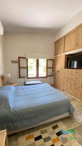 Vendo Casa De 4 Dormitorios Y Piscina, En San Rafael, Punta Del Este