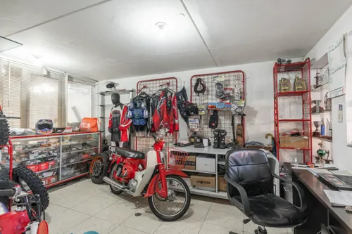 Local En Arriendo En Santa Barbara Oriental. Cod A13034