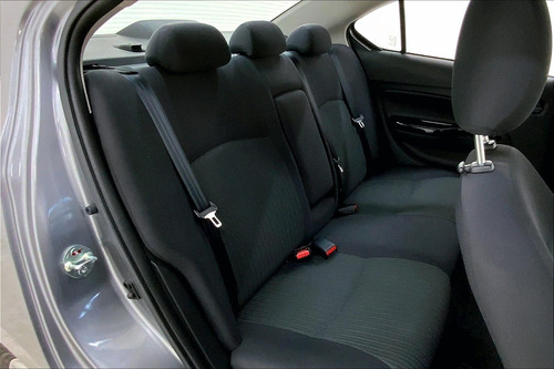 Imagen 20 de 25 de Dodge Attitude 4 Pts Sxt, 12l, Tm5, A/ac, Ve, F Niebla, Ra