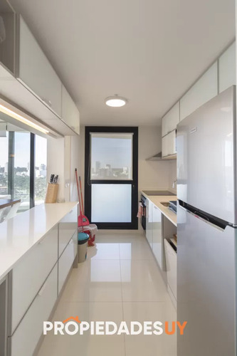 Apartamento En Venta Y Alquiler En Mansa Punta Del Este, 3 Dormitorios, 4 Baños