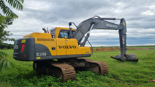 Excavadora Volvo Ec210b