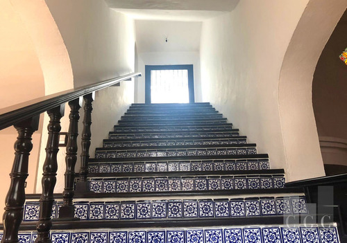 Vive Seguro En Esta Hermosa Casa Ubicada En El Corazón De Co