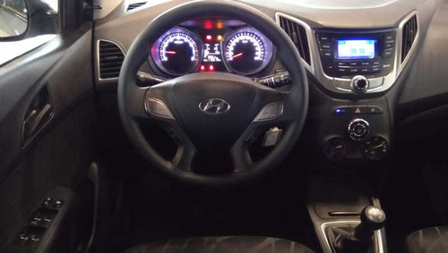 Imagem 10 de 15 de Hyundai Hb20 1.0 M Comfor 2015
