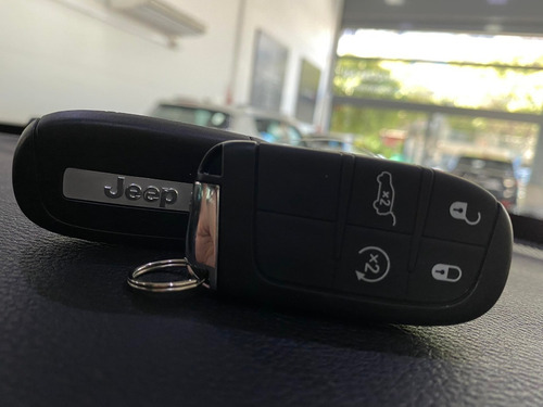 Imagen 17 de 17 de Jeep Commander Limited Gris #11