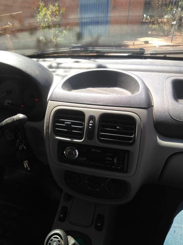 Renault Clio 1.0 Authentic 2005 4 Portas