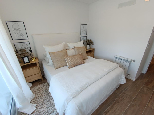 Thedy Y Vélez Sarsfield - Departamento De 1 En Torre Navía En Venta - Rosario Puerto Norte