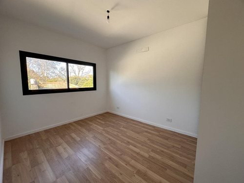 Venta Casa Condominio De 2 Dormitorios A Estrenar En Rosario- Fisherton