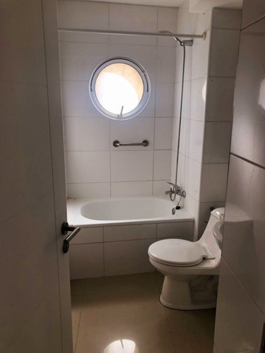Imagen 11 de 12 de Hermoso Departamento Junto Al Mar En La Herradura