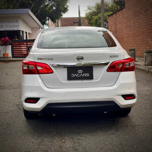 Nissan Sentra 1.8 B17 Fl Exclusive