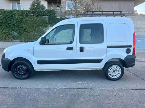 Imagen 15 de 20 de Renault Kangoo 2016 1.6 Furgon Ph3 Confort 5as Lc