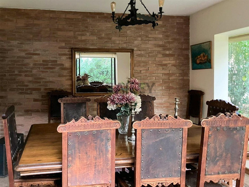 Casa Amoblada En Arriendo De 5 Dorm. En Concón