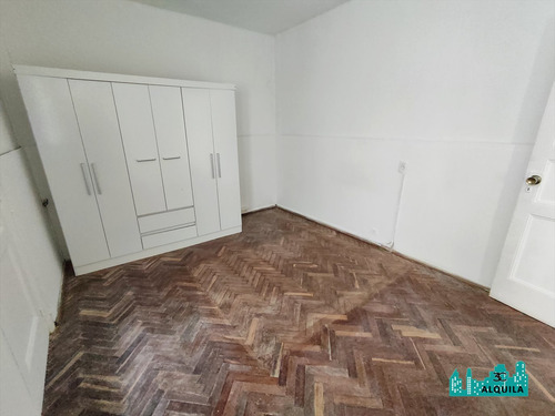 Alquila! 1 Dorm Con Patio! Bajos Gs Cs!a Pasos De La Rambla