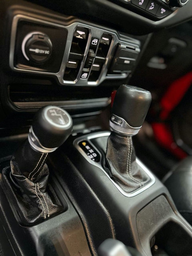Jeep Wrangler 3.7 Unlimited Sahara 3.6 4x4 At
