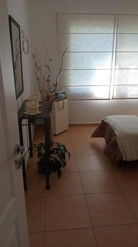 Casa En Venta - 3 Dormitorios 2 Baños - Cochera - 250mts2 - San Alfonso, Villa Allende