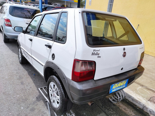 Imagem 11 de 15 de Fiat / Uno Mille Way Economy / 2013