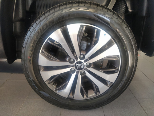 Imagen 6 de 15 de Nueva Fiat Toro Volcano 2.0 At9 4x4 My22 Stock Exclusivo!!!!