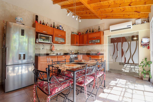 Casa 7 Ambientes Con 2 Locales- San Andres