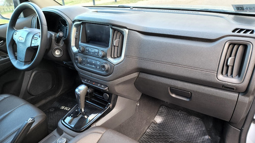 Imagen 12 de 16 de Chevrolet S10 4x4 At High Country Automatica Doble Cab 2018