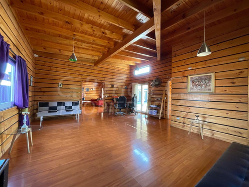 Gran Casa Familiar Con Espacios Amplios