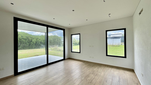 Casa En Venta En Puertos Del Lago Barrio Ceibos A Estrenar