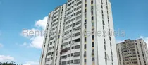 Comprar Gisselle Lobo Tiene En Venta Hermoso Apartamento Estratégicamente Ubicado En El Este De Barquisimeto Con Espectacular Vista Posee 2 Habitaciones 1 Baño Espacios Remodelados 2 5 1 3 9 3 6              