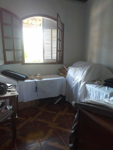 Imagem 13 de 14 de Casa De 3 Quartos Dois Pavimentos