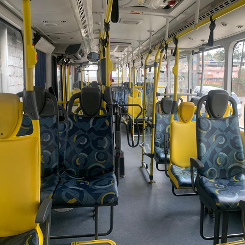 Urbano Caio Apache Vip Mercedes-benz Of 1724 2021 +ar