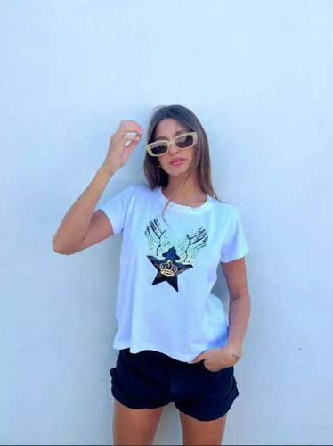 Remera De Mujer Aplique Lentejuelas Estrella Corona Verano