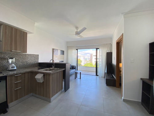 Apartamento En Alquiler En El Vergel, Santo Domingo, Distrito Nacional