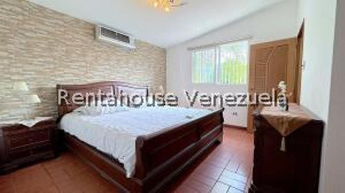 Carla Gonzalez Casa En Venta En Macaracuay Mls #25-8090