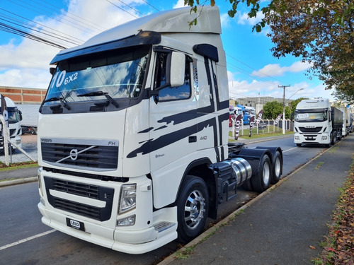Imagem 3 de 16 de Volvo Fh 440 Trucado 6x2 2010 Automatico Susp Molas C/ar