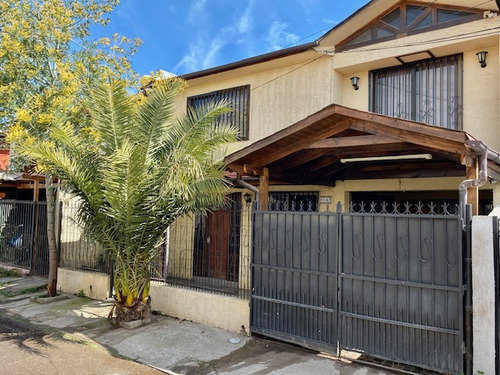 Se Vende Casa De Dos Pisos Villa Don Dario En San Fernando