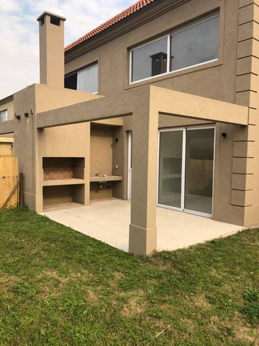 Imagen 10 de 15 de Casa En Venta En Saravi Village Pilar, G.b.a. Zona Norte
