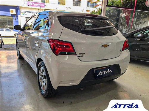Imagem 4 de 10 de Chevrolet Onix 1.0 Mpfi Lt 8v