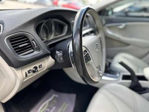 Volvo V40 V40 T-4 Cross Country 2.0 FWD Aut.