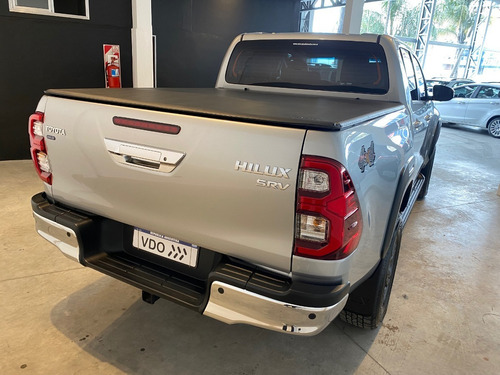 Imagen 6 de 14 de Toyota Hilux Srv 2.8 Tdi 4x4 At Accesorios Vehiculosdeloeste