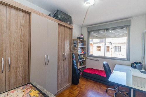 Apartamento Em Medianeira Com 2 Dormitórios - Sc12880
