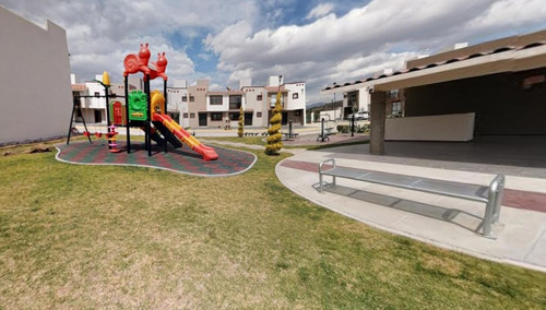 Casa En Circuito Del Circonio 110 , Paseos De La Plata, Hidalgo,42082 (ah)