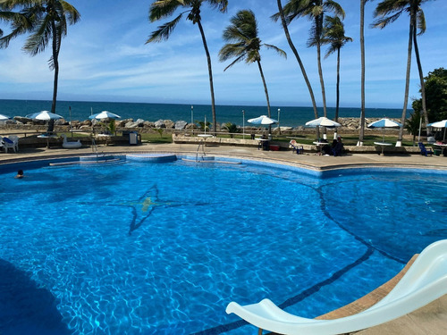 Imagen 20 de 29 de Apartamento En Venta Playa Grande. Mls #23-1619. Yolanda Goncalves