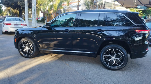 Jeep Grand Cherokee Summit