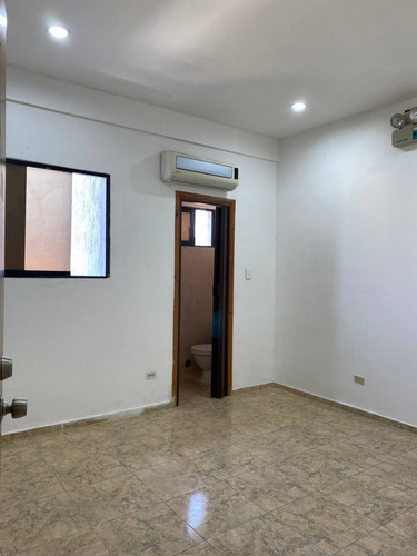 -consultorio Clínico En El Centro Clínico Del Caribe Sector Sabanamar, Costa Azul